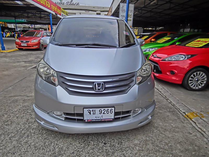 HONDA Freed 1.5 E 2011
