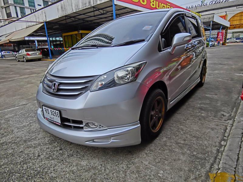 HONDA Freed 1.5 E 2011