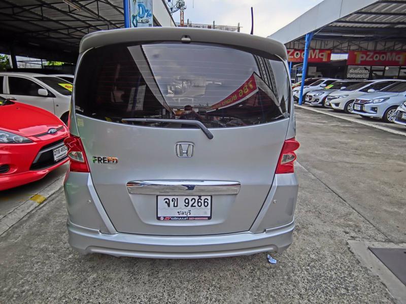 HONDA Freed 1.5 E 2011