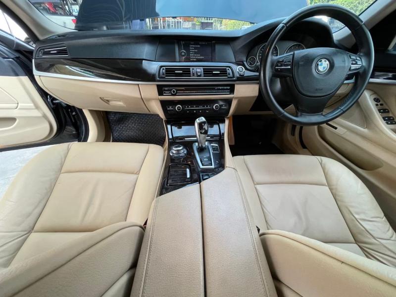 BMW F10 520i TwinPower T 2012