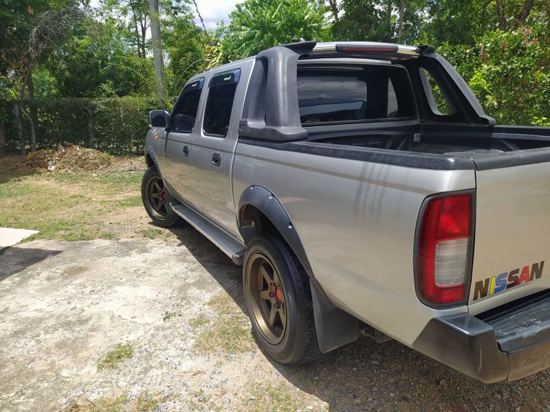 NISSAN Frontier 2003