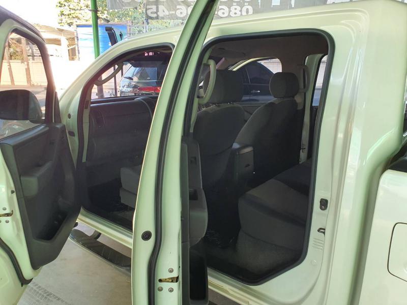 NISSAN Navara 2.5 CALIBRE 2012