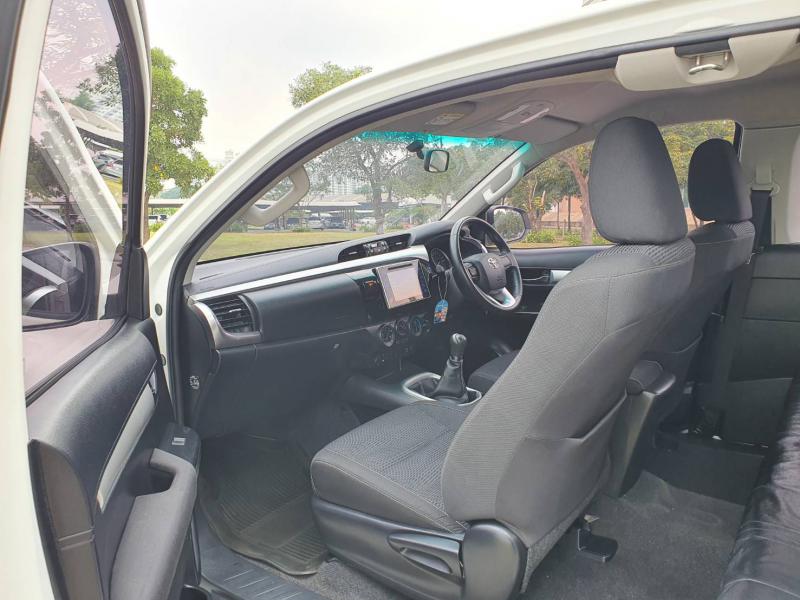 TOYOTA Revo 2.4E 4WD 2018