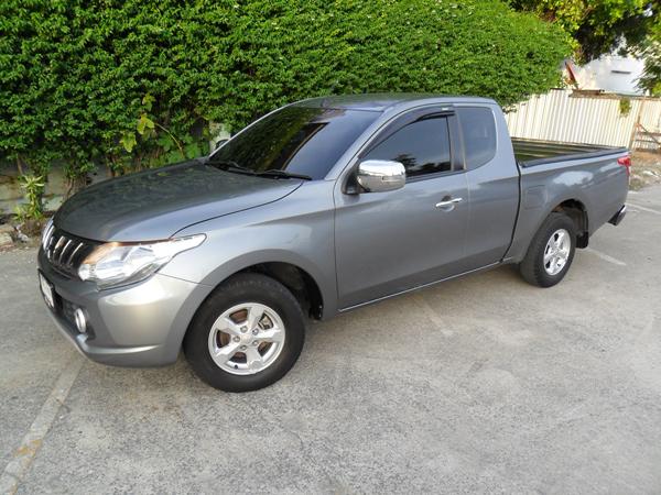MITSUBISHI Triton 2016