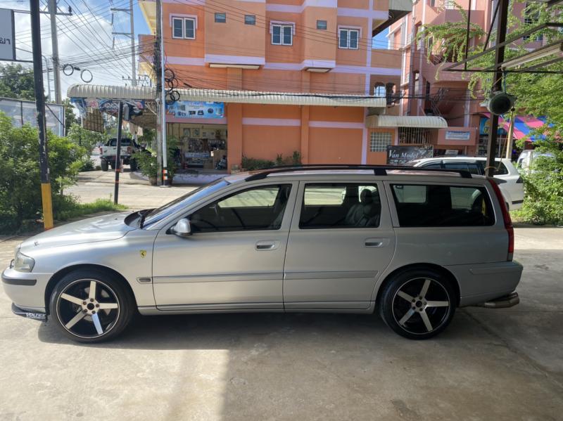 VOLVO V70 P3 23T 2003