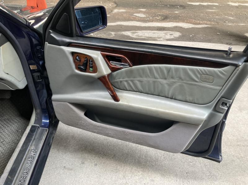 BENZ e230 1997