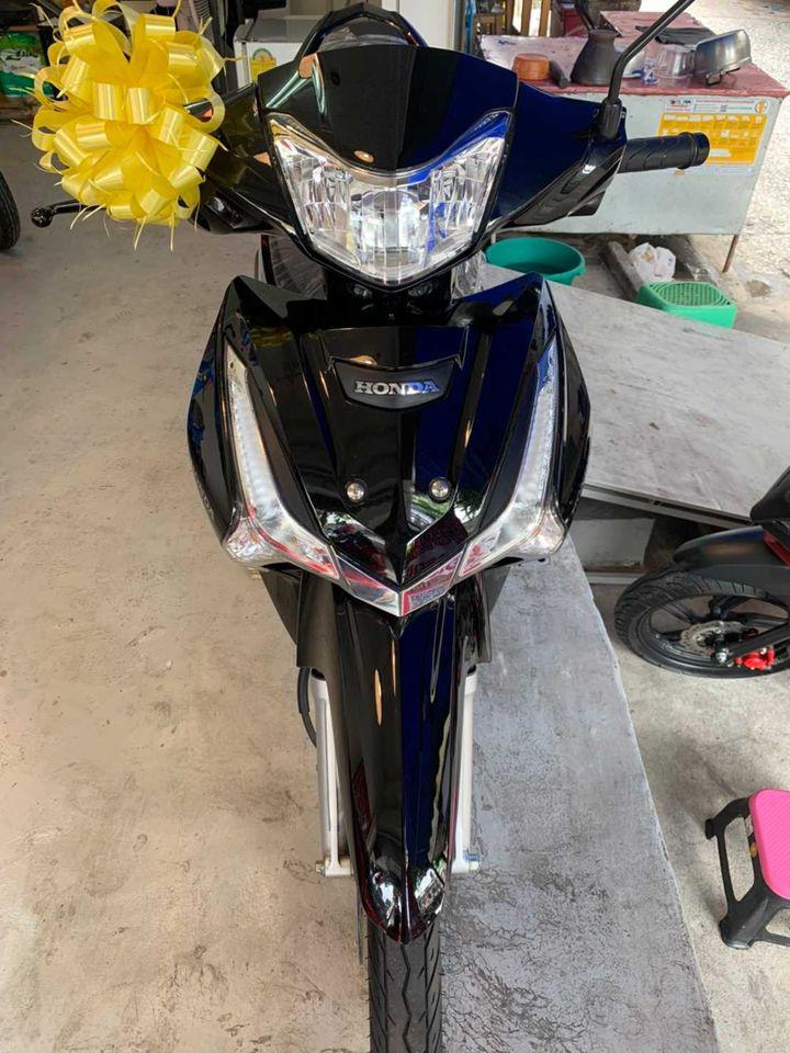 Honda Wave 125i ล้อลวด สตาร์ทมือ สีดำ