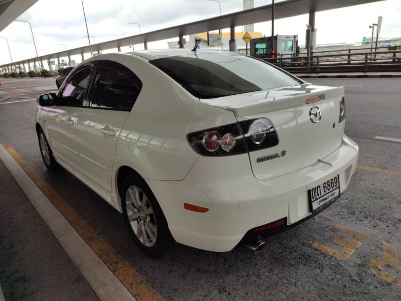 MAZDA 3 2010