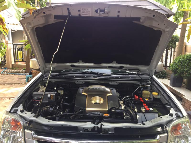 ISUZU D-MAX 2004