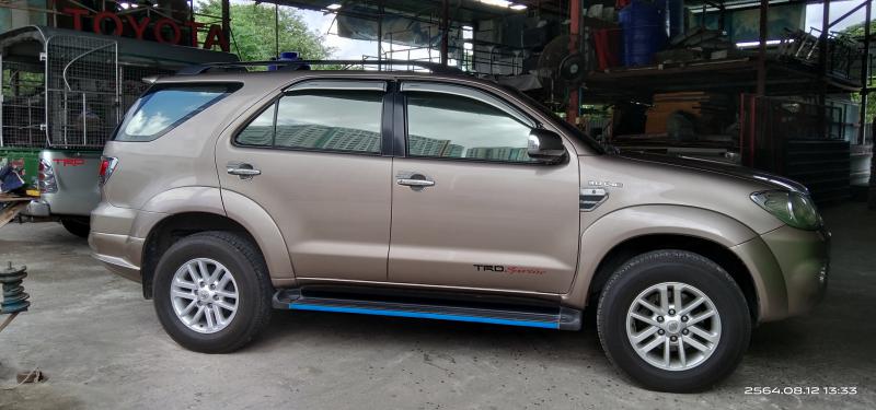 TOYOTA Fortuner 2005