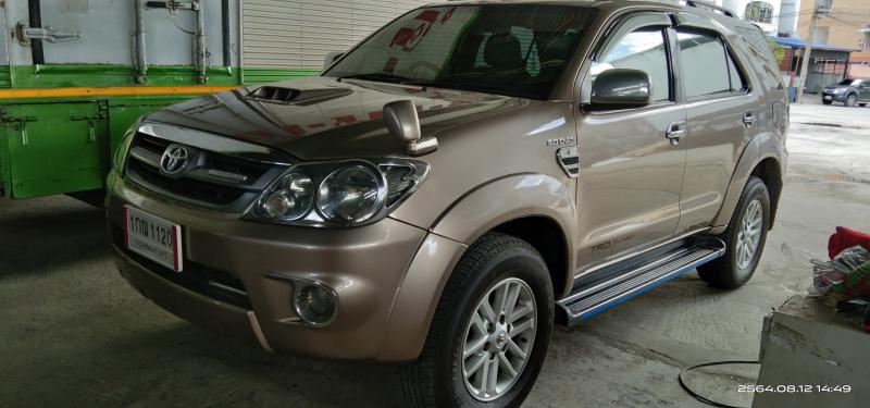 TOYOTA Fortuner 2005