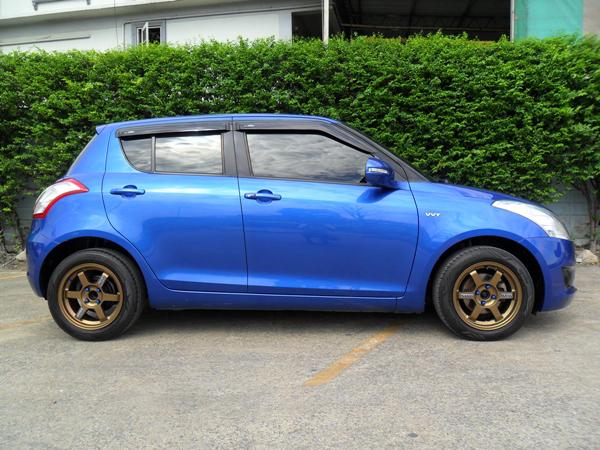 SUZUKI Swift 1.2GLX 2013