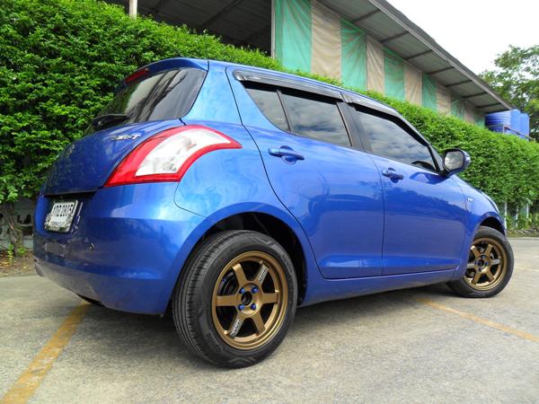 SUZUKI Swift 1.2GLX 2013