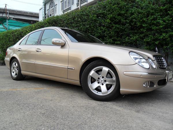 BENZ E200 2004