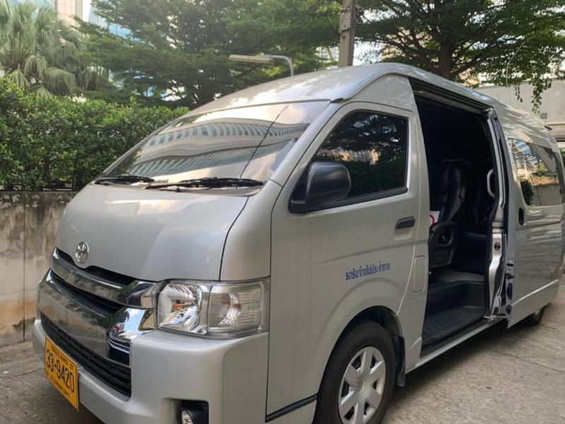 TOYOTA Commuter 2019