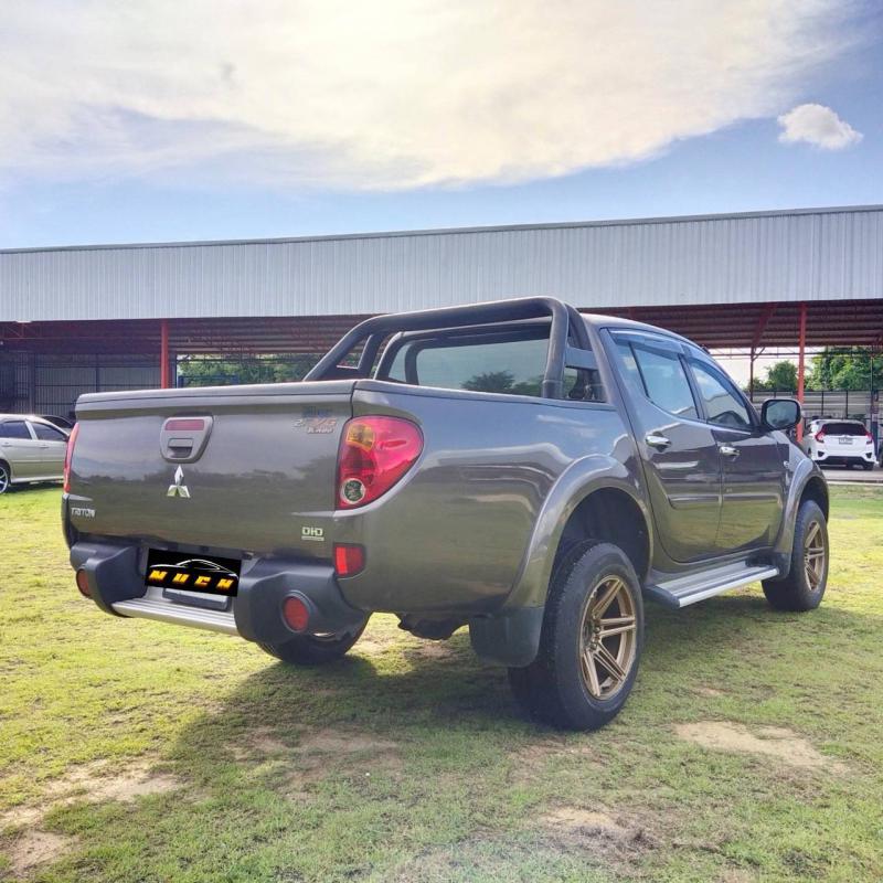 MITSUBISHI Triton 2013