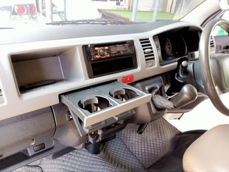 TOYOTA Hiace 2.5 COMMUTER 2011