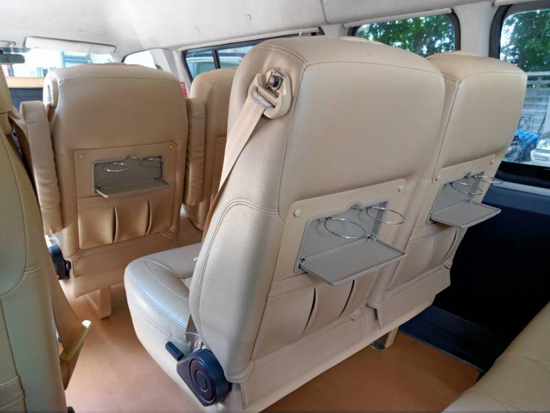 TOYOTA Hiace 2.5 COMMUTER 2011