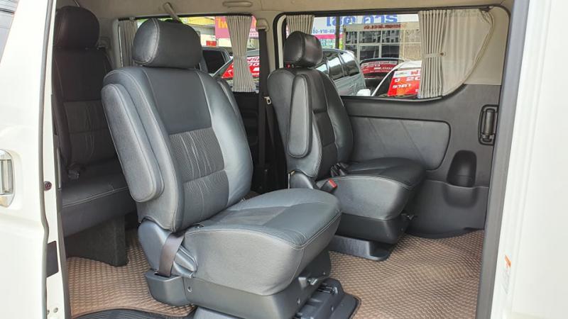 TOYOTA Ventury 2.7G 2015