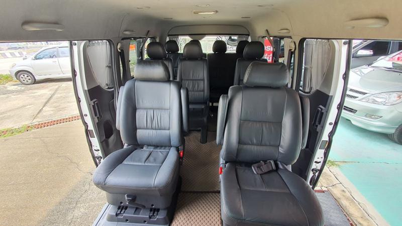 TOYOTA Ventury 2.7G 2015