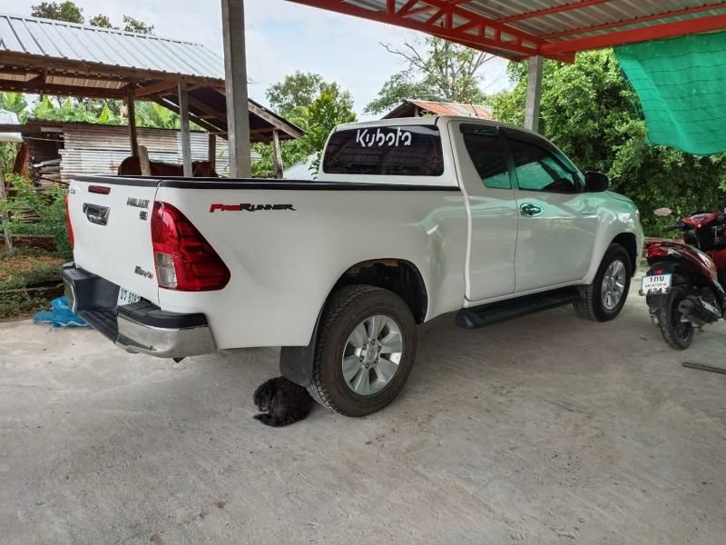 TOYOTA Hilux REVO E 2017