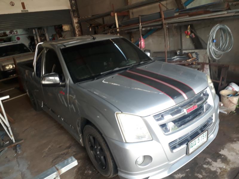 ISUZU SLX 2011