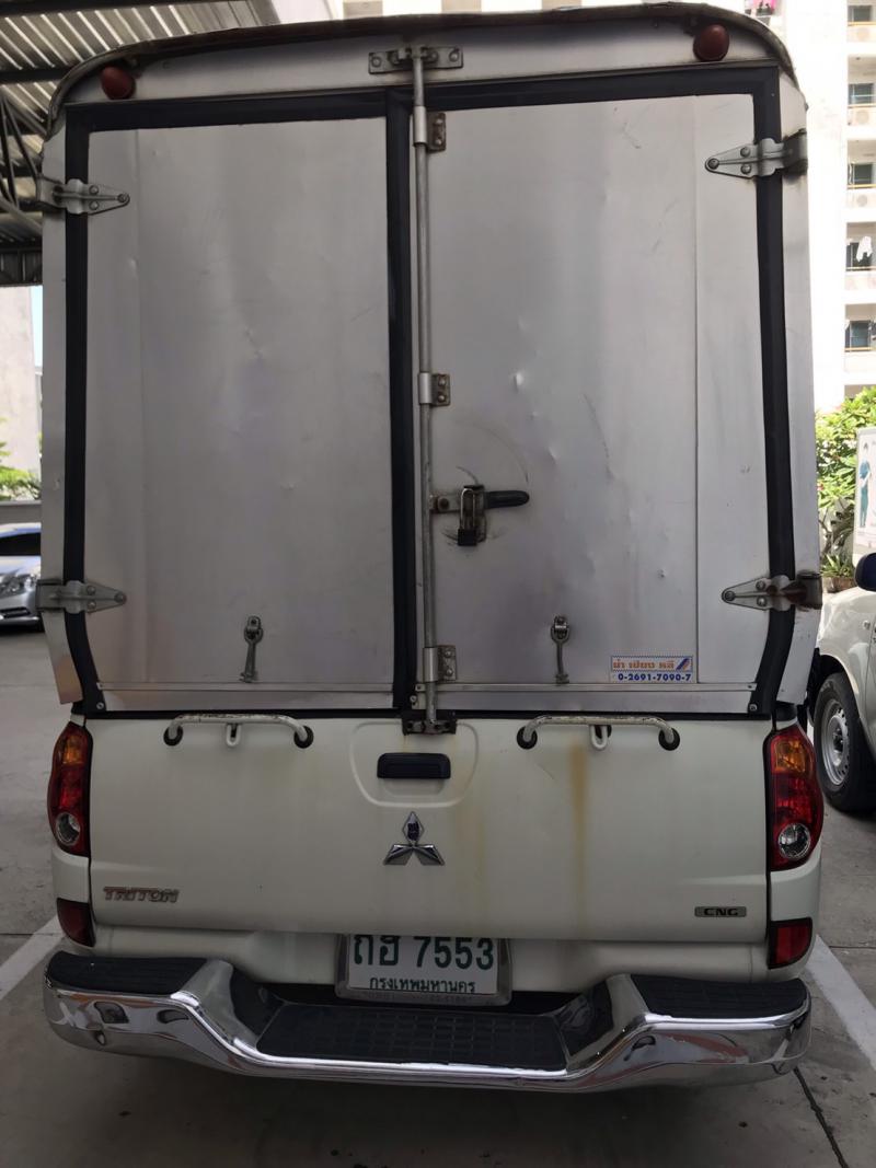 MITSUBISHI Triton 2010