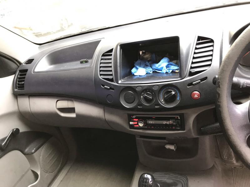 MITSUBISHI Triton 2010
