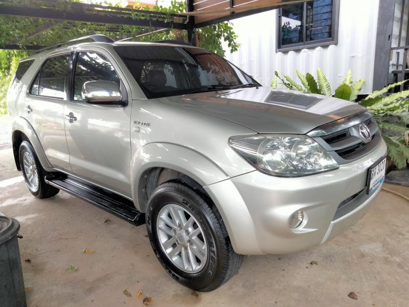 TOYOTA Fortuner 2006