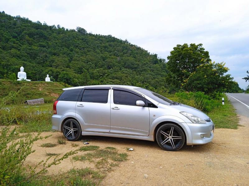 TOYOTA WISH 2009