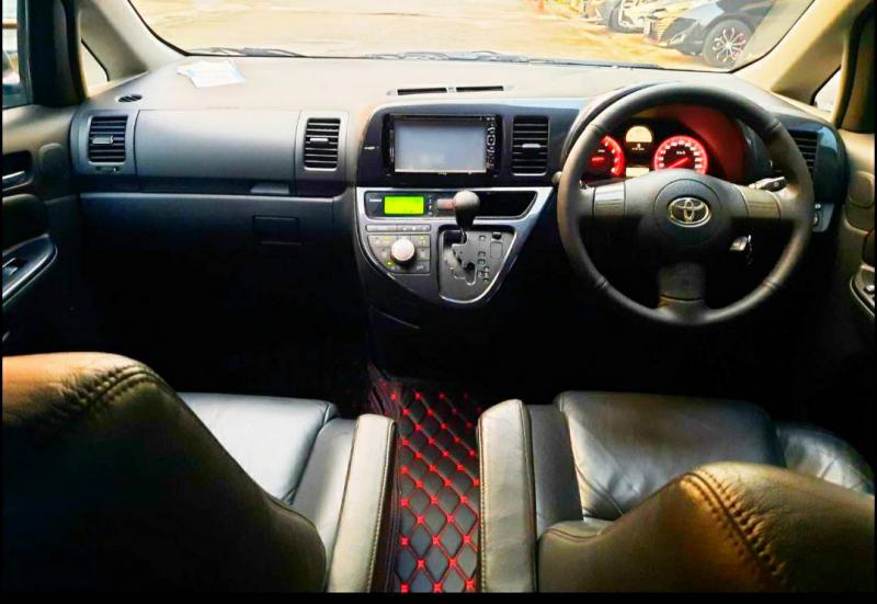 TOYOTA WISH 2009