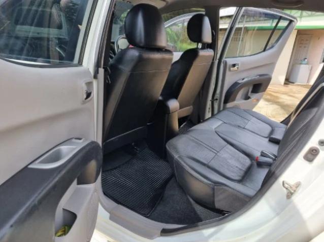 MITSUBISHI triton plus 2012