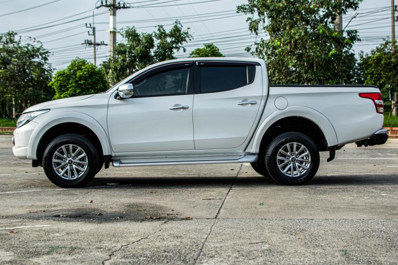 MITSUBISHI TRITON 2017