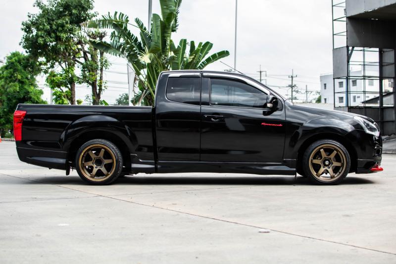 ISUZU D MAX 2017