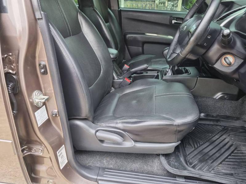 MITSUBISHI triton plus 2.5 2014