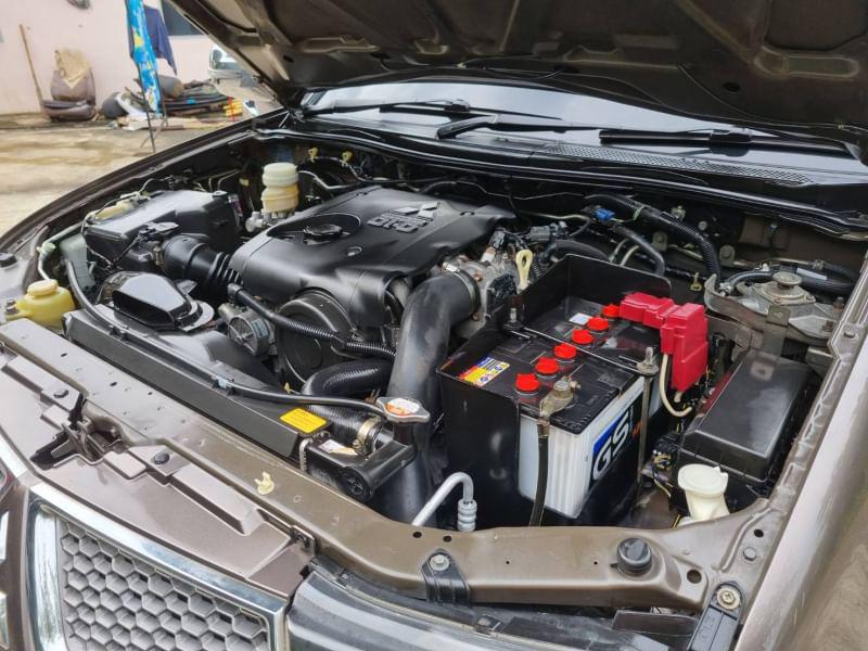 MITSUBISHI triton plus 2.5 2014