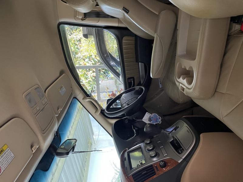 HYUNDAI H1 Elite 2015