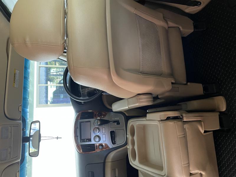 HYUNDAI H1 Elite 2015
