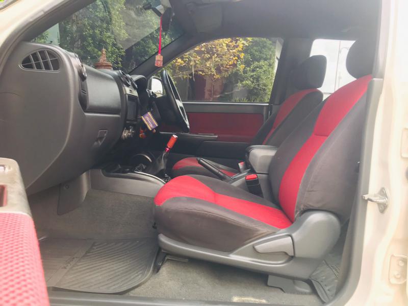 ISUZU D-MAX 2.5 DDI-ITEQ 2011
