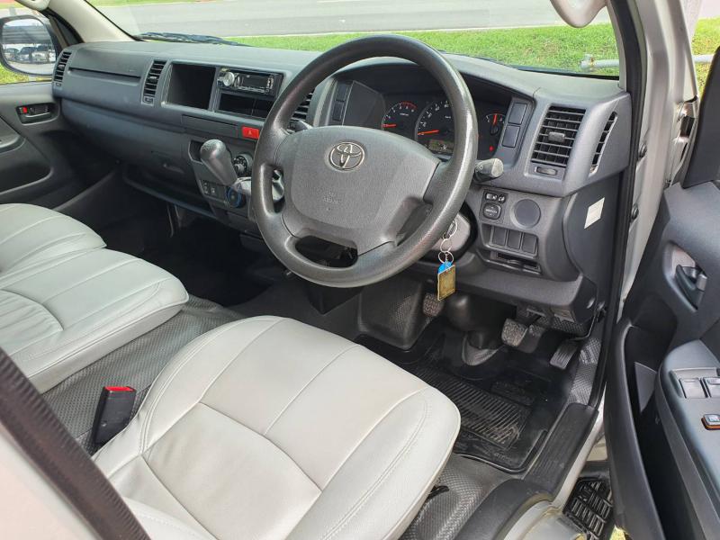 TOYOTA Commuter 3.0 D4D 2014