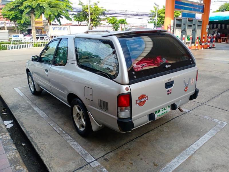 NISSAN NV 2000
