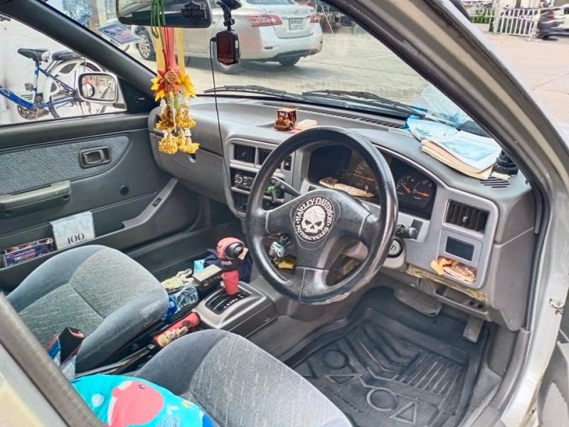 NISSAN NV 2000