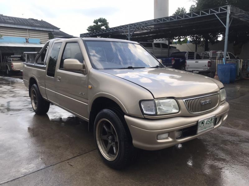 ISUZU SPACE CAB 2002