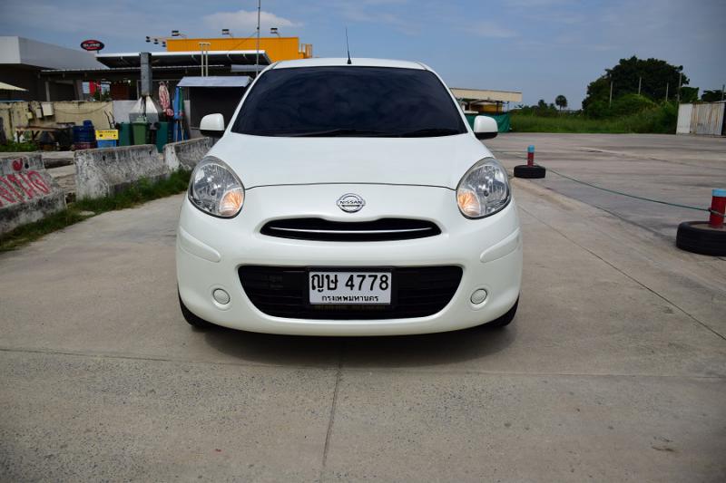 NISSAN E 2011