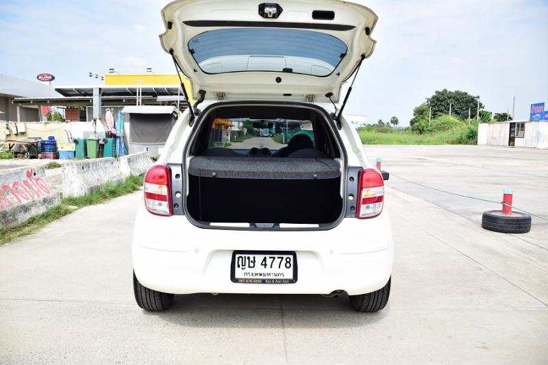 NISSAN E 2011