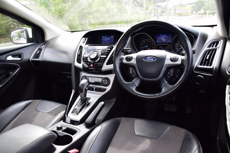 FORD S สปอรต์ท็อป 2012
