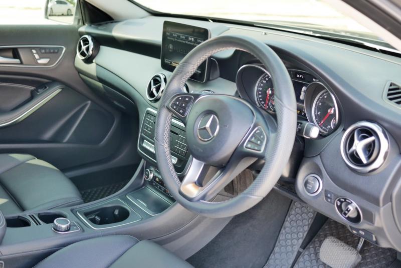 BENZ GLA 200 2018