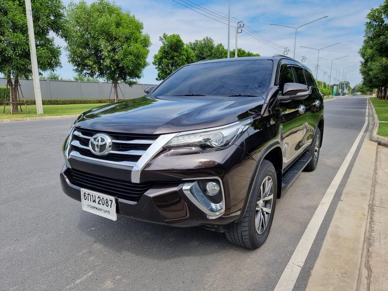 TOYOTA fortuner 2017