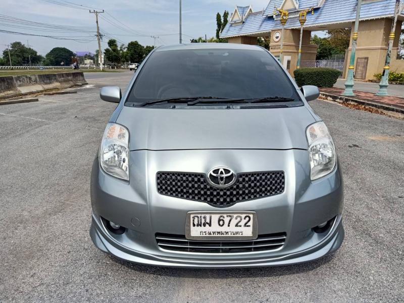 TOYOTA Yaris E 2009