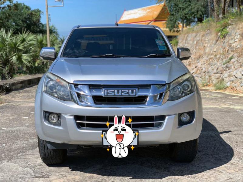 ISUZU Hilander 2.5 Z AT 2011